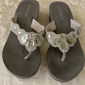 Olivia Miller Flip Flop size 7